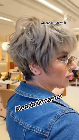 Pixiecut 💇🏻‍♀️corte  ❤️‍🔥pixie Bob ✂️shorthair ✂️coloring #beautyful #fypage #pixiecut  #growmyaccount #bobhaircut 