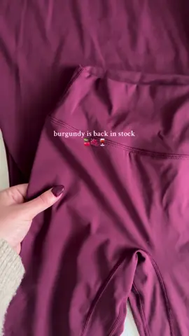 Run don’t walk for the burgundy as it sells out so quickly 🍷🍇🍒 perfect colour for this time of year 🫶🏼 #burgundy #gymset #dealdrops #autumn #tiktokmademebuyit 