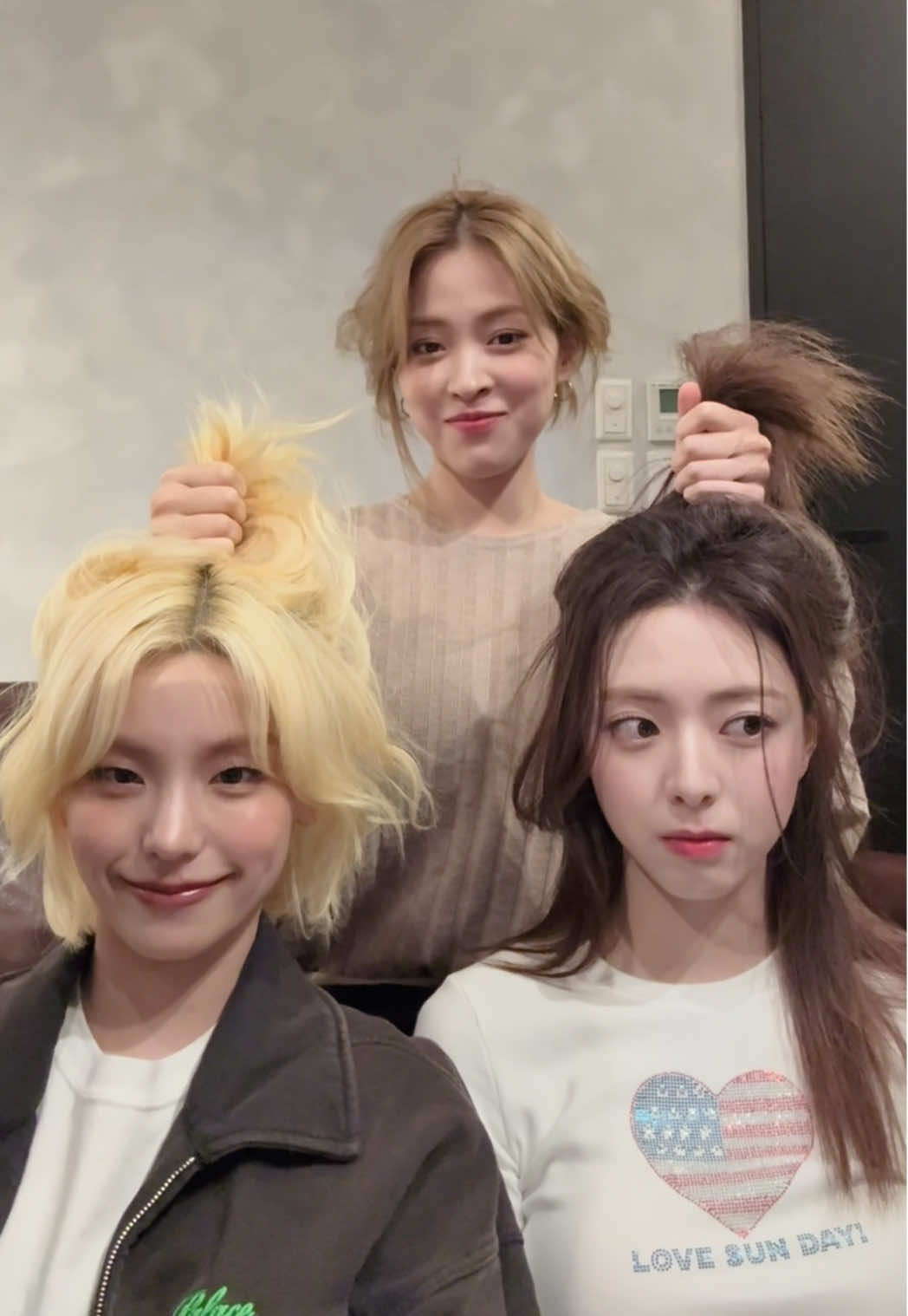 ･ﾟ✧ℝ𝕪𝕦𝕛𝕚𝕟'𝕤 𝟚𝟜𝕜 𝔾𝕆𝕃𝔻 𝔻𝕠𝕝𝕝𝕤✧˚･ #ITZY #MIDZY #YEJI #RYUJIN #YUNA