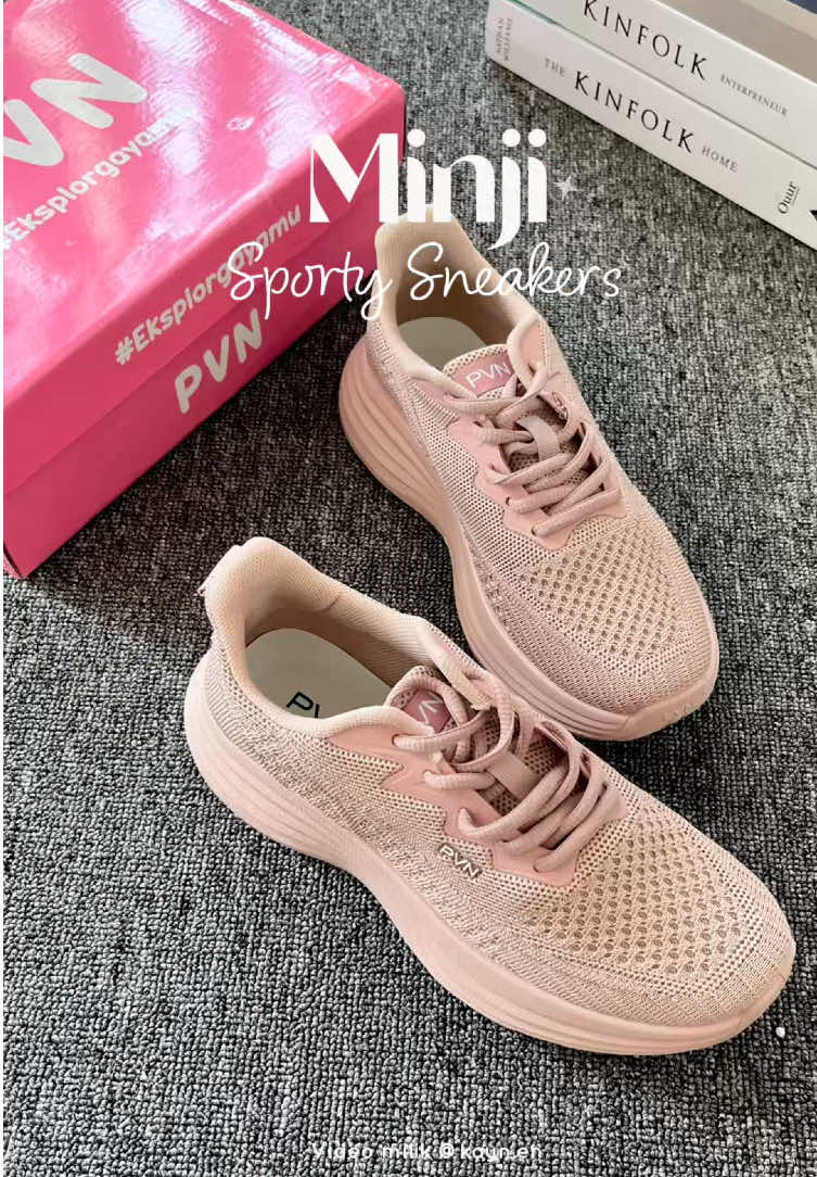 Ini sihhh terlalu gemesss sapatu selucu ini harganya cuma 100ribuan dipakenya juga nyaman poll😍🫶🏻#sepatuolahraga #sneakerswanita #sepatusport #pvn #fyp 