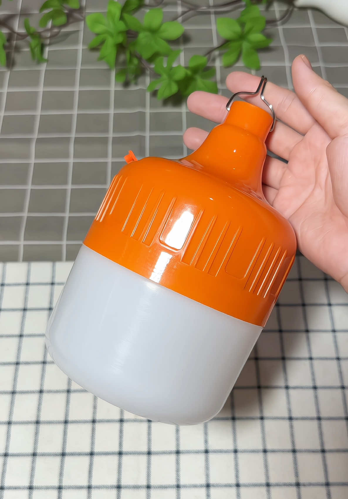 Bóng đèn tích điện cho mùa mưa #bongdientichdien #review #xuhuong 