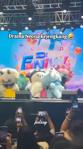 Anaknya Nani ada aja kelakuannya,, mana jatoh melulu.. Pengen punya adek lagi ya onaa 🤭🤭 cr. x Bimzpie, tsunami #hirunkit_ #nanihirunkit #skynani #neona 