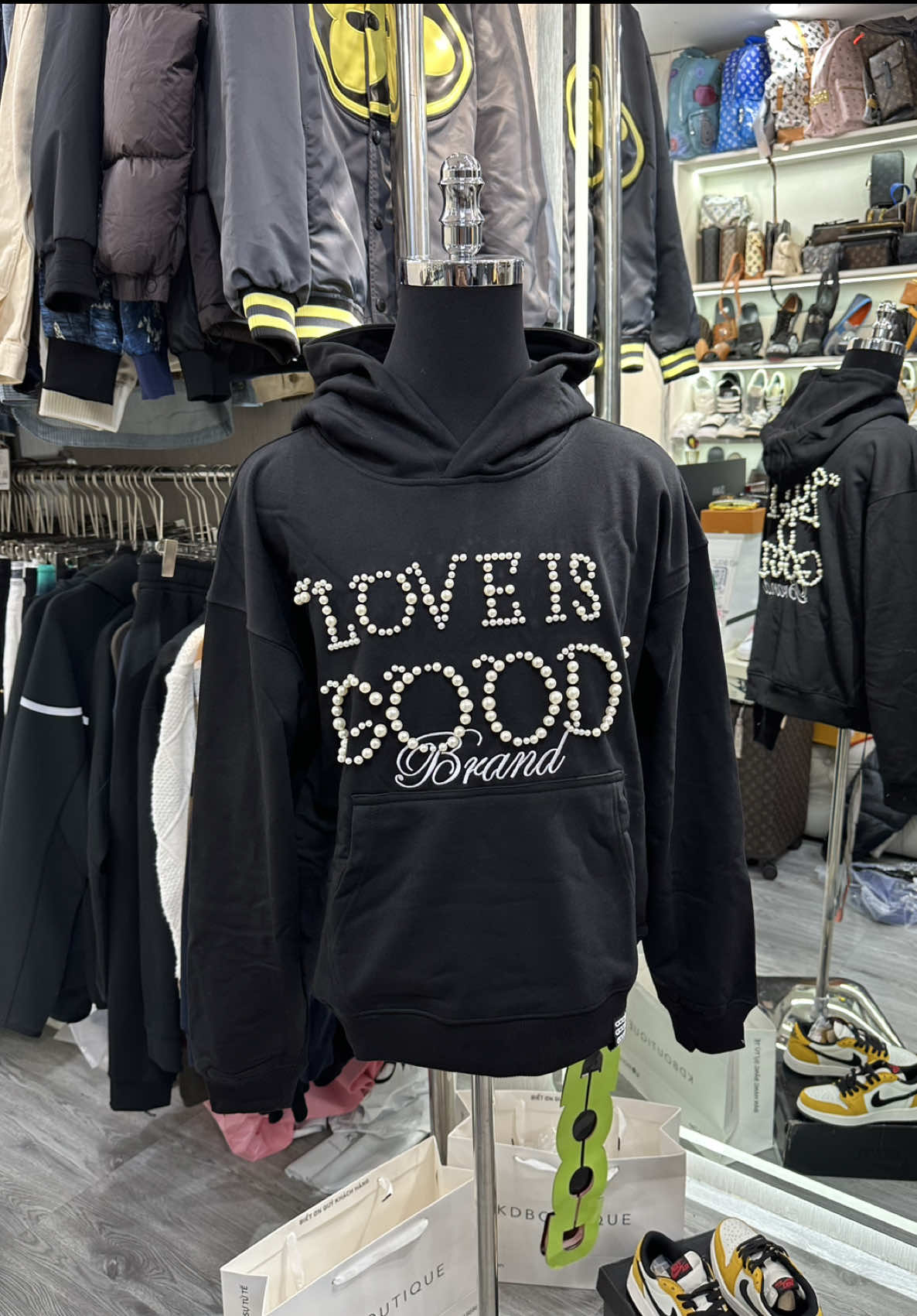 Nó đẹp quá ối dồi ôi @KHÁNH DÂN / KDboutique #duhocsinhhanquoc #duhocsinhnhatban #hanoi #quanaohottrend 