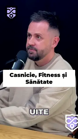 Cumnatul său i-a spus că este singurul bărbat pe care îl cunoaște care nu s-a îngrășat după căsătorie. El merge la sală pentru el, familie și soție. Podcastul complet îl găsiți pe YouTube!