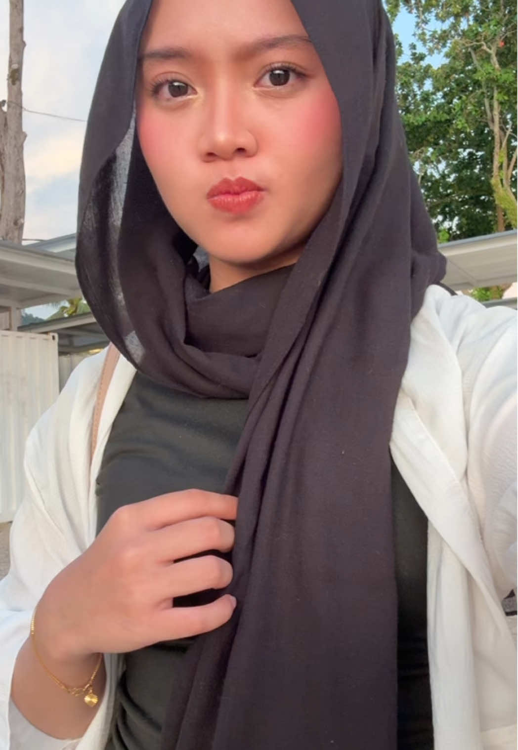 outfit pantai! 🌊🏝️
