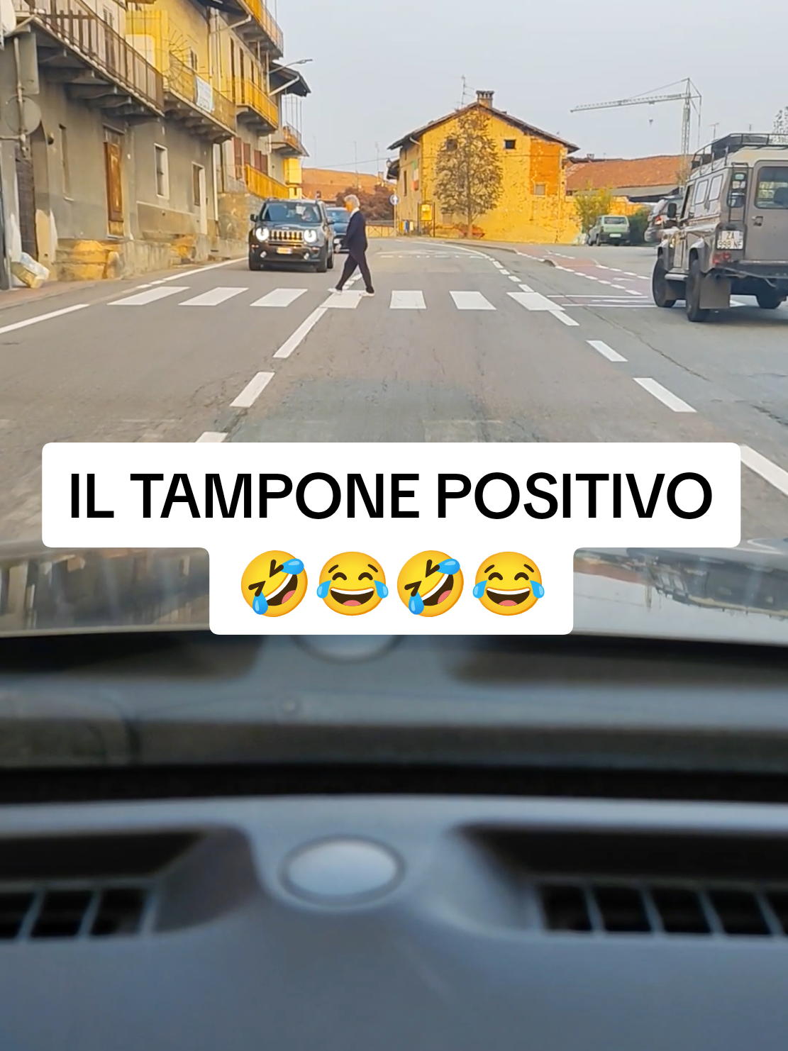 Una chiamata aspettata. Un tampone positivo e tante imprecazioni! 🤣😂🤣😂🤣#tampone #neiperte #laboratorio 