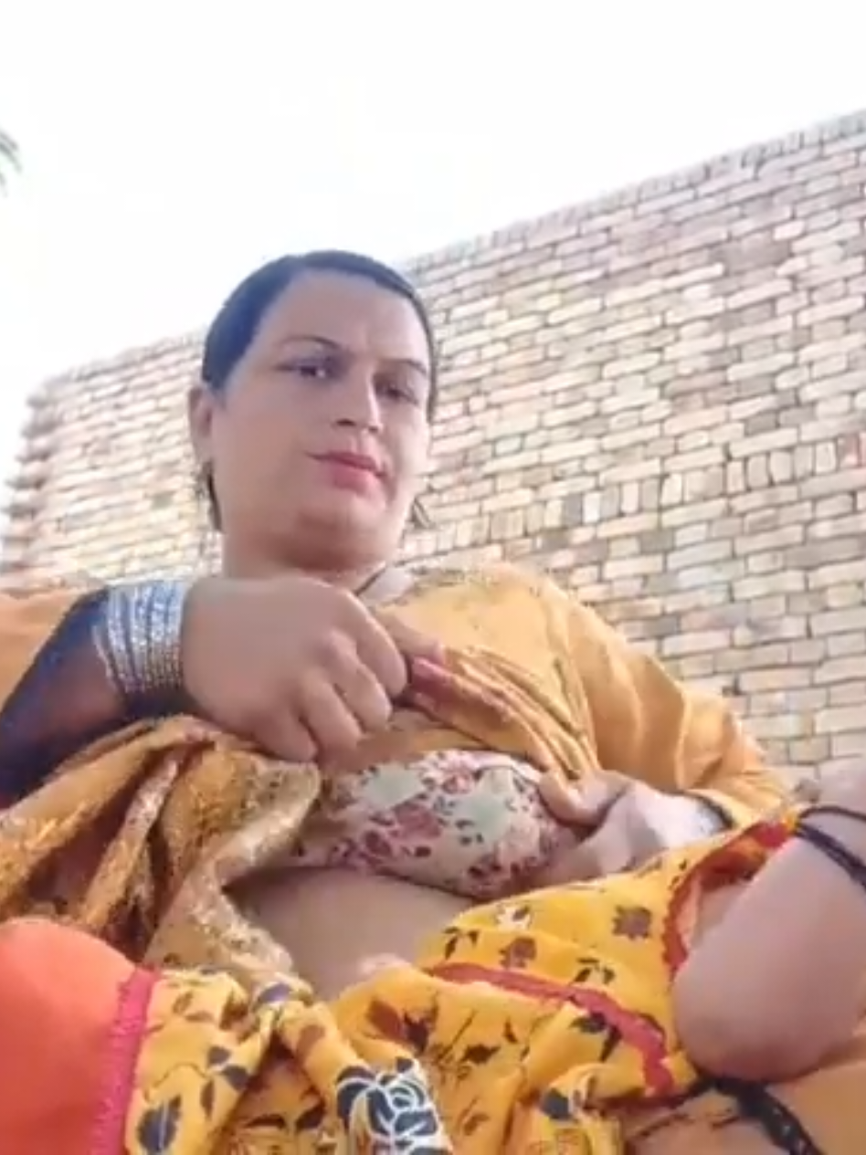 My lovely daughter is crying because it_s her feeding time multani family educational purpose videos #multanifamliyvlog#hot #froyoupage❤️🥀🥀🥀 