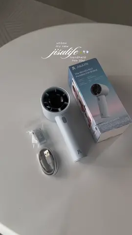 new fan from @Jisulife-PH hindi siya masyadong maingay 🥰 #jisulife #handheldfan #jisulife10s #jisulifeminifan #turbofan 
