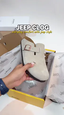 Jeep Clog ក្រឡុកទីក្រុងជំនួស Birkenstock ហើយ🤣  Jeep Clog White Grey starting at $80+ Wanna grab a pair? Inbox us and we’ll take it from there!
