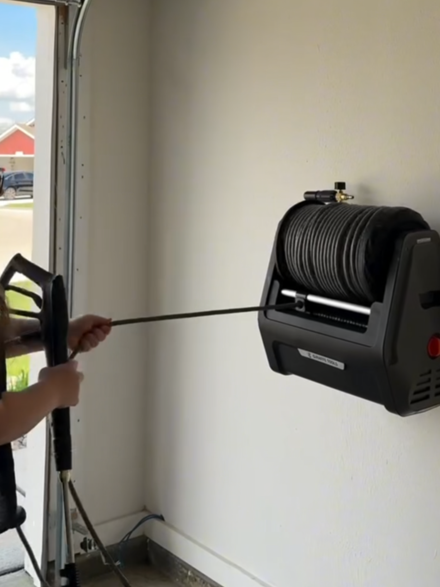 Watch synced to 𝑺𝒖𝒈𝒂𝒓 𝑶𝒏 𝑴𝒚 𝑻𝒐𝒏𝒈𝒖𝒆 🎵—pull, spray, retract! 😎 Three moves, one clean car, ultimate satisfying vibes 💥 Link in bio.🔗 #Giraffetools #SugarOnMyTongue #SatisfyingCleaning #CarGlowUp #carcleaning #easycleaning