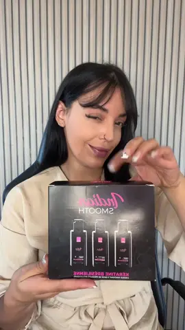 Le lissage indien promet des cheveux, plus lisse, plus brillant et plus souple. FONCE VITE PRENDRE TON KIT #iniya #lissageindien #iniyahairtransformarion 