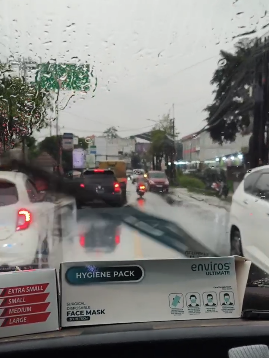 Moment paling merinding ketika suara sirine ambulance berganti dari kritis ke pengantaran jenazah.#Heriambulaceservice #ambulance #HAS #Heriambulaceservice #ambulance 