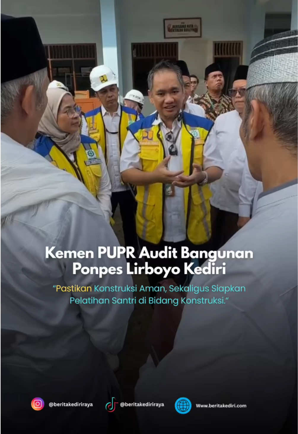 Kementerian Pekerjaan Umum dan Perumahan Rakyat (Kemen PUPR) melakukan audit kehandalan bangunan di Pondok Pesantren Lirboyo, Kota Kediri. Langkah ini merupakan tindak lanjut instruksi Presiden Prabowo Subianto pasca robohnya salah satu bangunan di Pondok Pesantren Al Khoziny, Sidoarjo. Direktur Jenderal Cipta Karya Kemen PUPR, Dewi Chomistriana, mengatakan audit awal menunjukkan hasil positif. Sejumlah konstruksi di area pesantren dinilai sudah sesuai perencanaan, meski masih membutuhkan beberapa penguatan struktur. “Kalau kami lihat perencanaan bangunannya sudah cukup baik. Hanya ada beberapa penguatan yang perlu dilakukan, terutama pada bagian dinding. Kami juga memberikan rekomendasi langsung kepada tukang dan santri yang ikut mengawasi pembangunan,” kata Dewi. Kamis (9/10/2025). Baca selengkapnya di : www.beritakediri.com #beritakediriraya #kediri #pupr #lirboyokediri #pondoklirboyo 