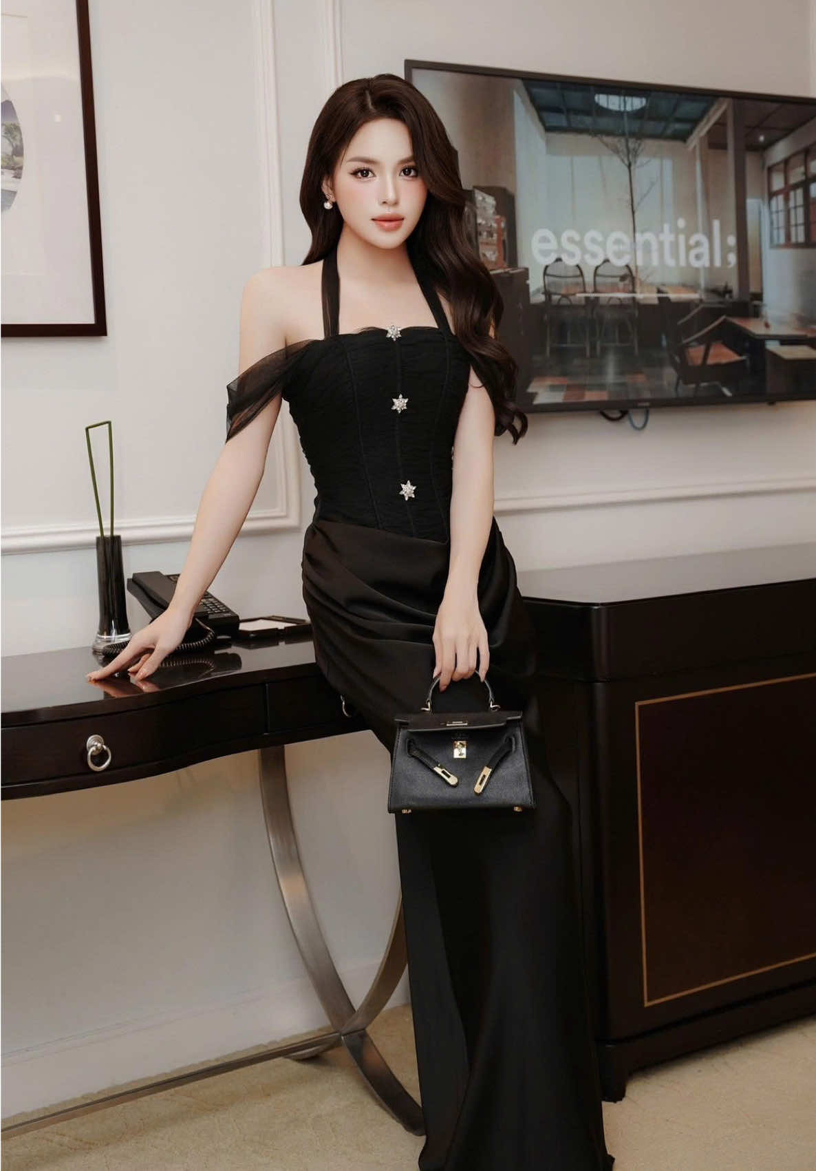 Tiểu thư kiêu kỳ hôm nay mặc gì? #BYDI #vaydutiec #vaytieuthu #vaythietkesangchanh 