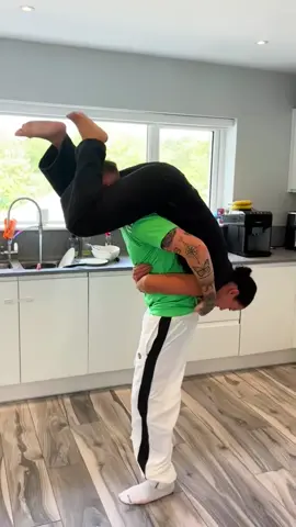 Husband and wife’s fart prank #funny #fyp #prank #couples #drama #funnyvideos #fart 