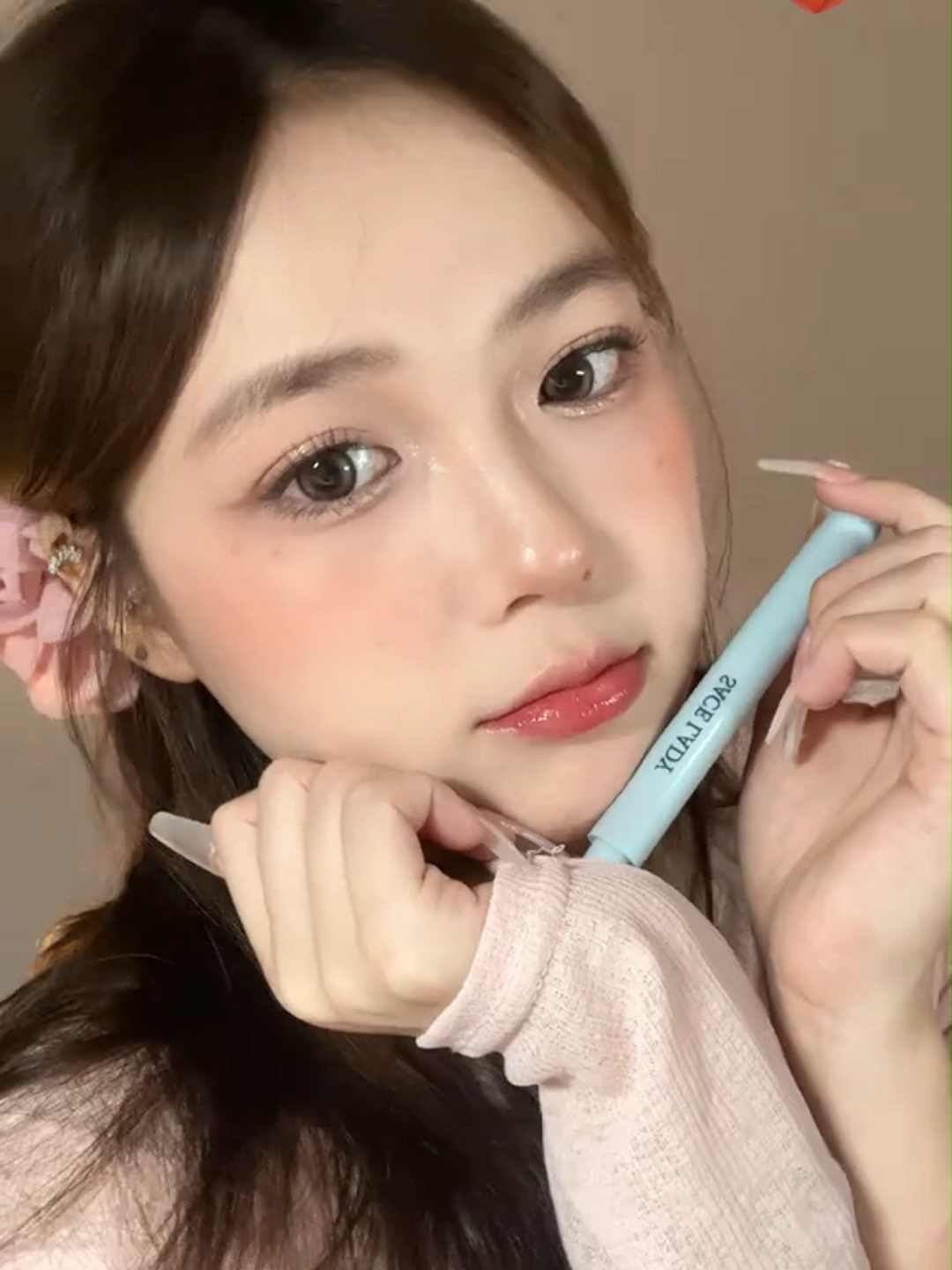 Viral solid Glasting gloss lipstick trial 💋🔥 #clickclickpen #glosslipstick #saceladyclicklipstick