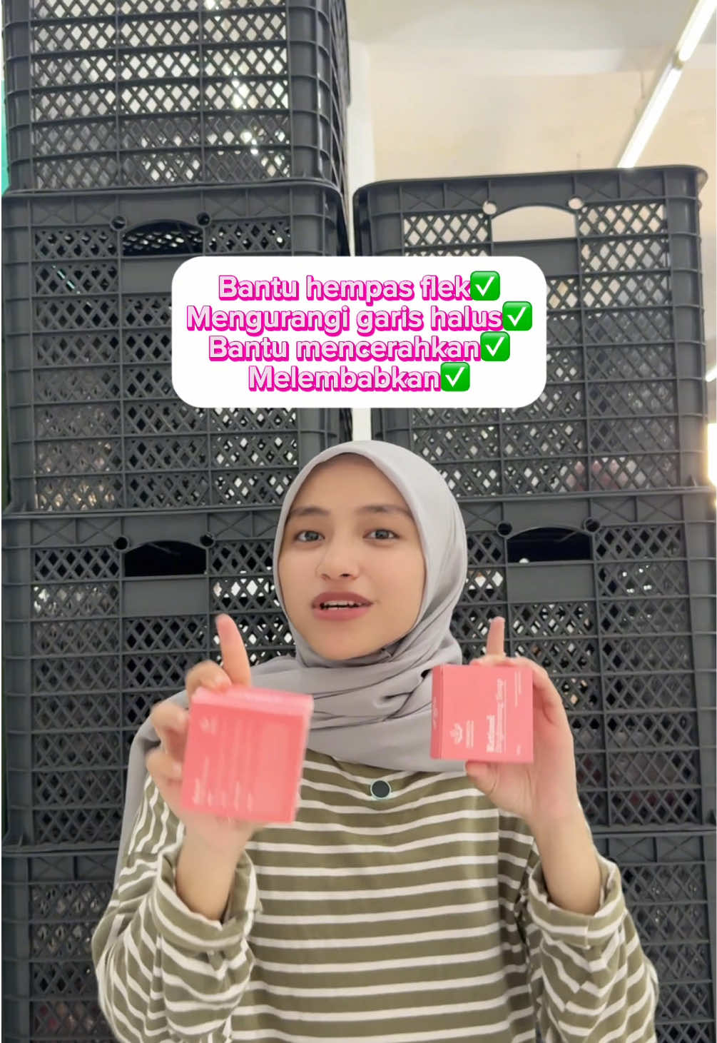Etes e dodolan yo bun, gaiso klo disuruh packing😩 Amanin stock sabun di keranjang kuning ya bun💖 #sabunretinol #retinol #fyp #hiqween #skincarehiqween 