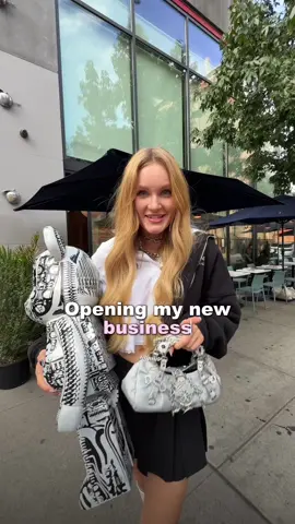 Day 4 is done, and tomorrow we’re touring all those locations for my @newyorked.store Excited✨ #newbusiness #storeopening #keychains #stickershop #newyorkshopping 