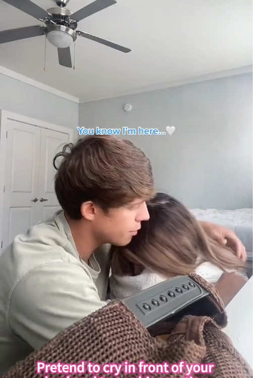 Pretend to cry in front of your husband to see his reaction❤️#couplecomedy #prank #fyp #lovestory #fakecrying 