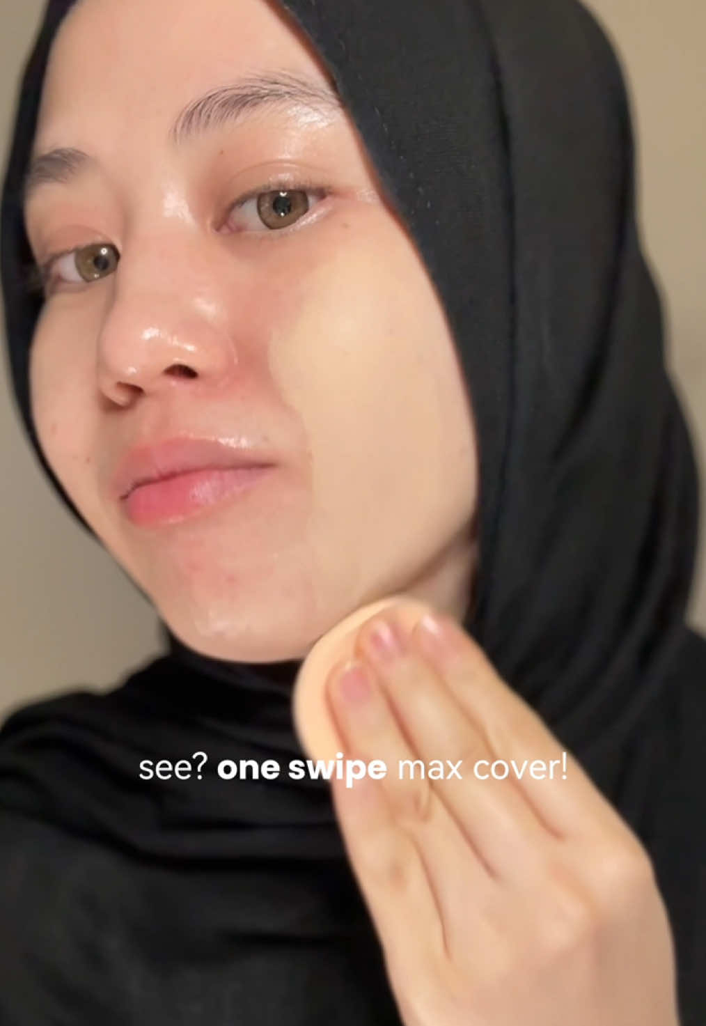 ada yg baru lagi nihh and turns out oke bgt loh, gaperlu pakein base complexion lagi! #dazzleme #coverme #covermeserumpowderfoundation #powderfoundation #oilcontrol 