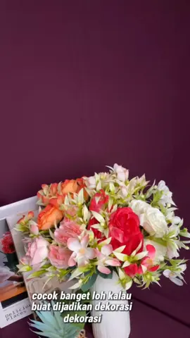 Langsung aja di chekout sekarang juga#bouquetbunga #artificialflowers #bungahias #fypp 