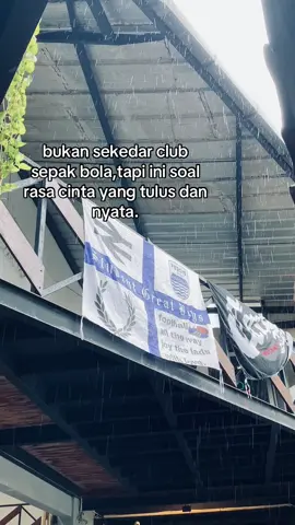 rain.🕊️#persib #football #lewatberanda 