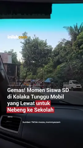 Anak-anak di SDN 3 19 November, yang terletak di Wundulako, Kabupaten Kolaka, Sulawesi Tenggara, menunggu dengan sabar kendaraan untuk mengantar mereka ke sekolah. Karena minimnya angkutan umum yang melintas di jalan provinsi tersebut, kehadiran pengemudi yang rela memberi tumpangan menjadi momen yang sangat dinantikan. Mobil yang mereka tumpangi ini pun mendapatkan banyak pujian dari netizen, dianggap sebagai ‘penyelamat’ yang selalu hadir tepat waktu untuk membantu anak-anak berangkat sekolah. - Selengkapnya kunjungi website dengan klik link di bio atau download aplikasi di AppStore dan Google Play Store. #inilahNews #KabupatenKolaka #Wundulako #Inilahcom #titiktengah #titikcerah 