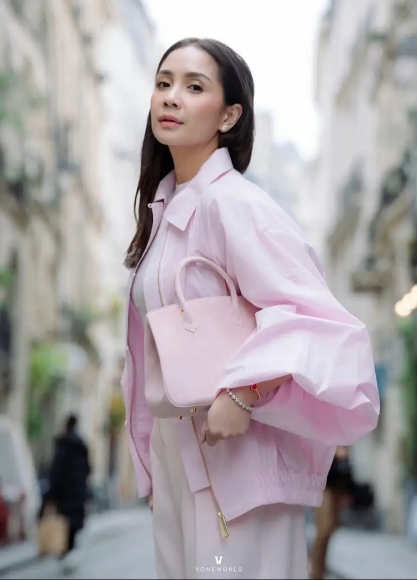 pinky pinky mama gigi cantiknyaaa 🩷 #masyaallah #cantik #nagitaslavina #raffinagita1717 