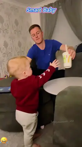 So smart #foryou #foryoupage #baby#funnybaby#funnyvideos😂 #cutebaby #babytiktok 