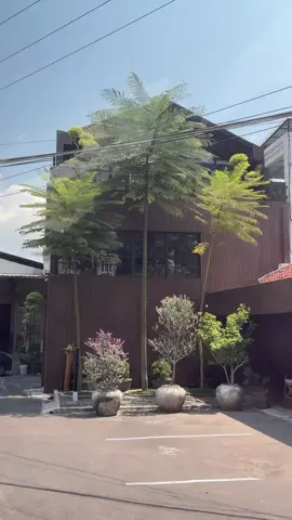 Tempat ngopi cantik estetik di Cirebon😍 #coffee #cafecirebon #cafeestetik 