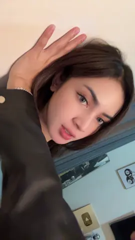 cherry cola lips paling cantik kalau dipake resti 