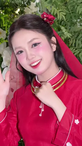 Hôm nay đám cưới ai?? Layout áo dài đỏ cho Cô Dâu Yến Nhi KiWi #truongthuthuymakeupartist #kyanhwedding #capcut #xh #xuhuong 