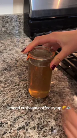 If you want your house to smell like a French bakery, make this 🥐🤗 #homemadesyrups #coffeesyrup #athomecoffee #icedlatte #coffeetiktok #coffeesyrup #almondcroissant #croissant #bakery 