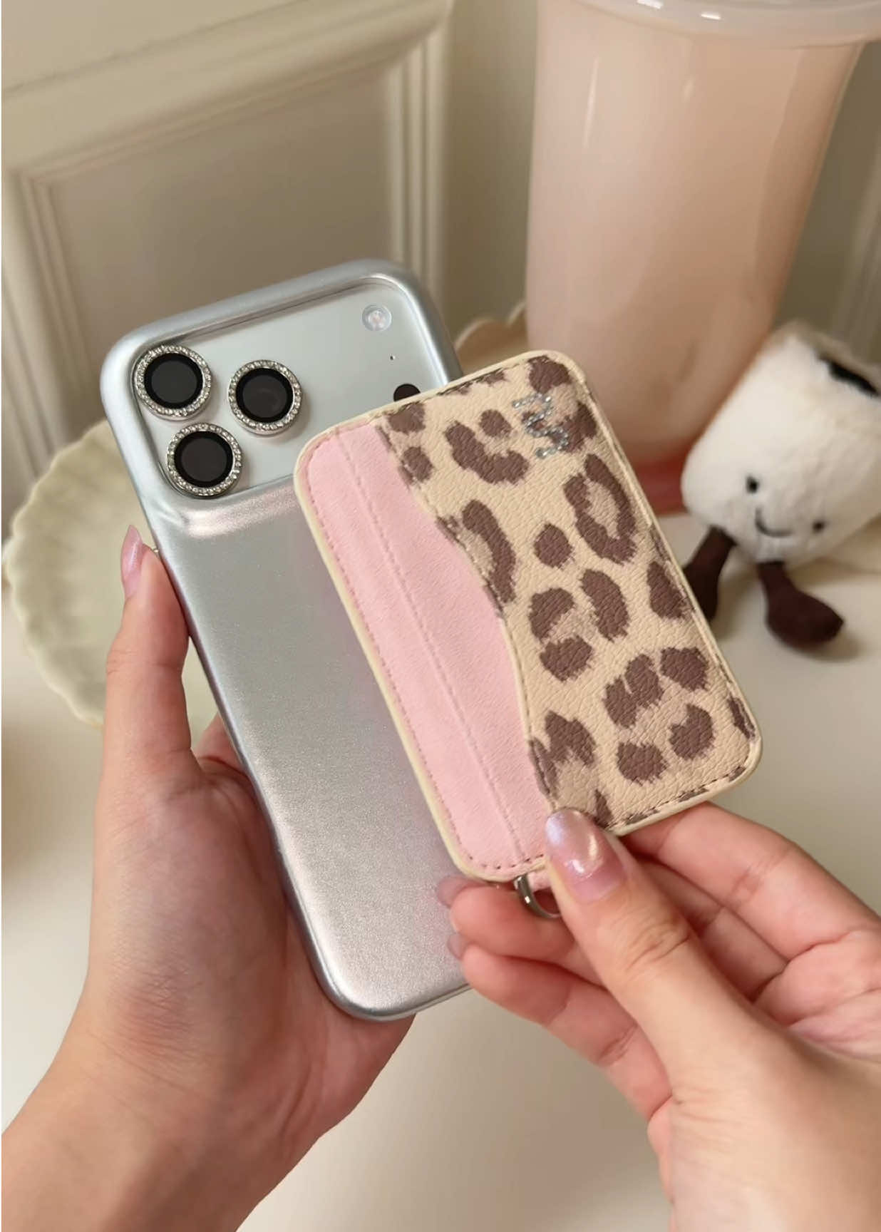 Matching Leopard magsafe wallet with Hagen case💗🐆✨ #Whaleindeed #เคสWhaleindeed #เคสMagSafe #WalletMagsafeHagen