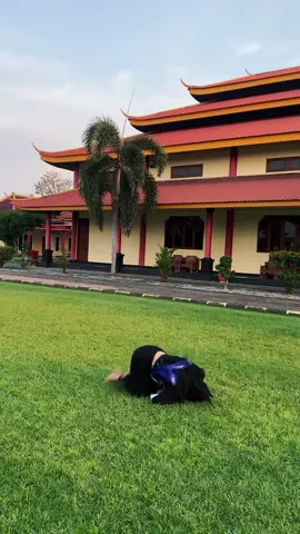 sujud duluu🙇🏻‍♀️ #ikspipusatmadiun #fyp #beranda 