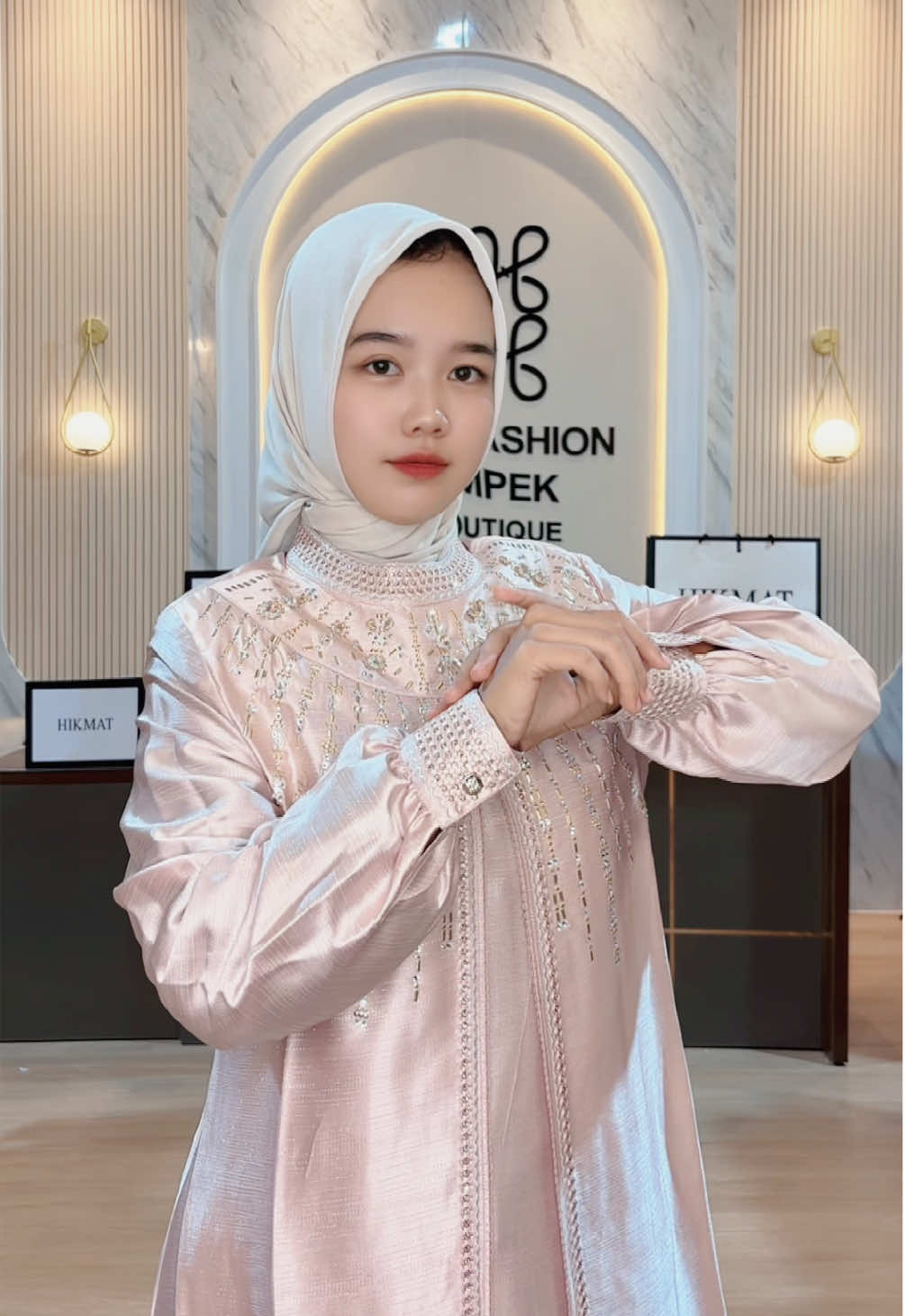 NEW ARRIVAL! Abaya Hikmat A4436 Rainfall de luxe pink!💗 