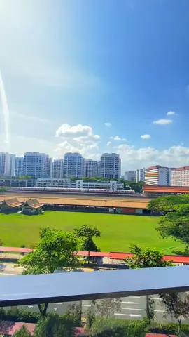 Singapore Eunos, cerah panas.. tapi vibes bikin candu!  #singapore #eunos #mrt #city #fypシ゚ 