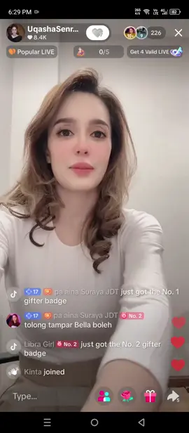 🥰🥰🥰 Maryamkuu MashaAllah lawanyaa .. live @UqashaSenrose 10/10/2025 🤍.. Kitenya tgh layan drama Jika Cinta Itu Buta tp tiber Kak Usha buat live confuse nk tgk yg mna satu 🤣🤣 #uqashasenrose  #jikacintaitubuta  #fyp 