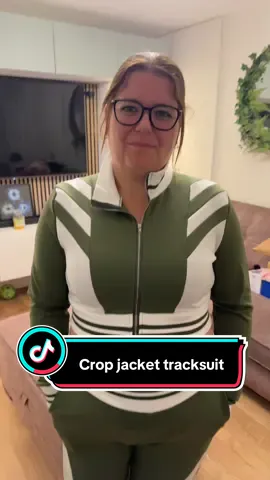 Stay cozy, stylish, and unstoppable 🌟 Our women's crop jacket tracksuit is perfect for street vibes or chill days. Elevate your athleisure game today! 💖✨ #WomenWithStyle #AthleisureVibes #StreetwearChic #CropJacketLove #TracksuitGoals