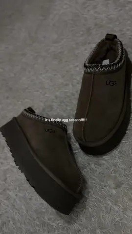 love love love #ugg #fall #fallfashion #uggtazz #fyp 
