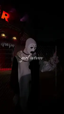 he waved at meeee #hollywood #universalstudios #halloweenhorrornights #terrifier 