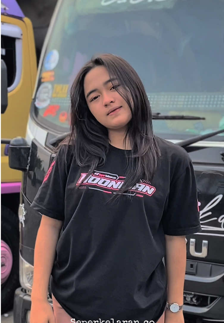 Kaos masih ready, yang mau dilakban hubungi kami lewat wa, no WA link on bio🔥🔥🤙🏼😜 #CapCut #foryoupageofficiall #storysupirtruk #hoonigan #kaosmurah 