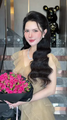 Lấy cây kim may đồ…rồi khâu cái túi bỏ hột Xoànnn vô phải khum chị đẹppp @BÍCH CAO 9 Chủ…🤭 nay bã chẻ măng luônnnn á chời…😍😍😍 #NghiêuMakeUpHouse #MakeUp_Quận_8 #makeupbyme #xuhuong 