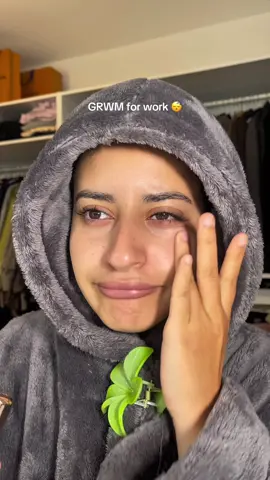 Ik snap ni waarom werk zo vroeg moet beginnen😭 #fyp #foryou #hijabi #morningroutine #skincareroutine 