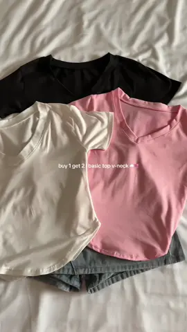 #vnecktop #OOTD #outfit 