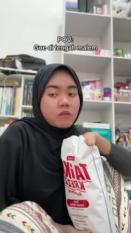 Penyakitnya emang suka laper tengah malem #jajanantiktok #jajananviral #snackviral #fyp #trendtiktok 