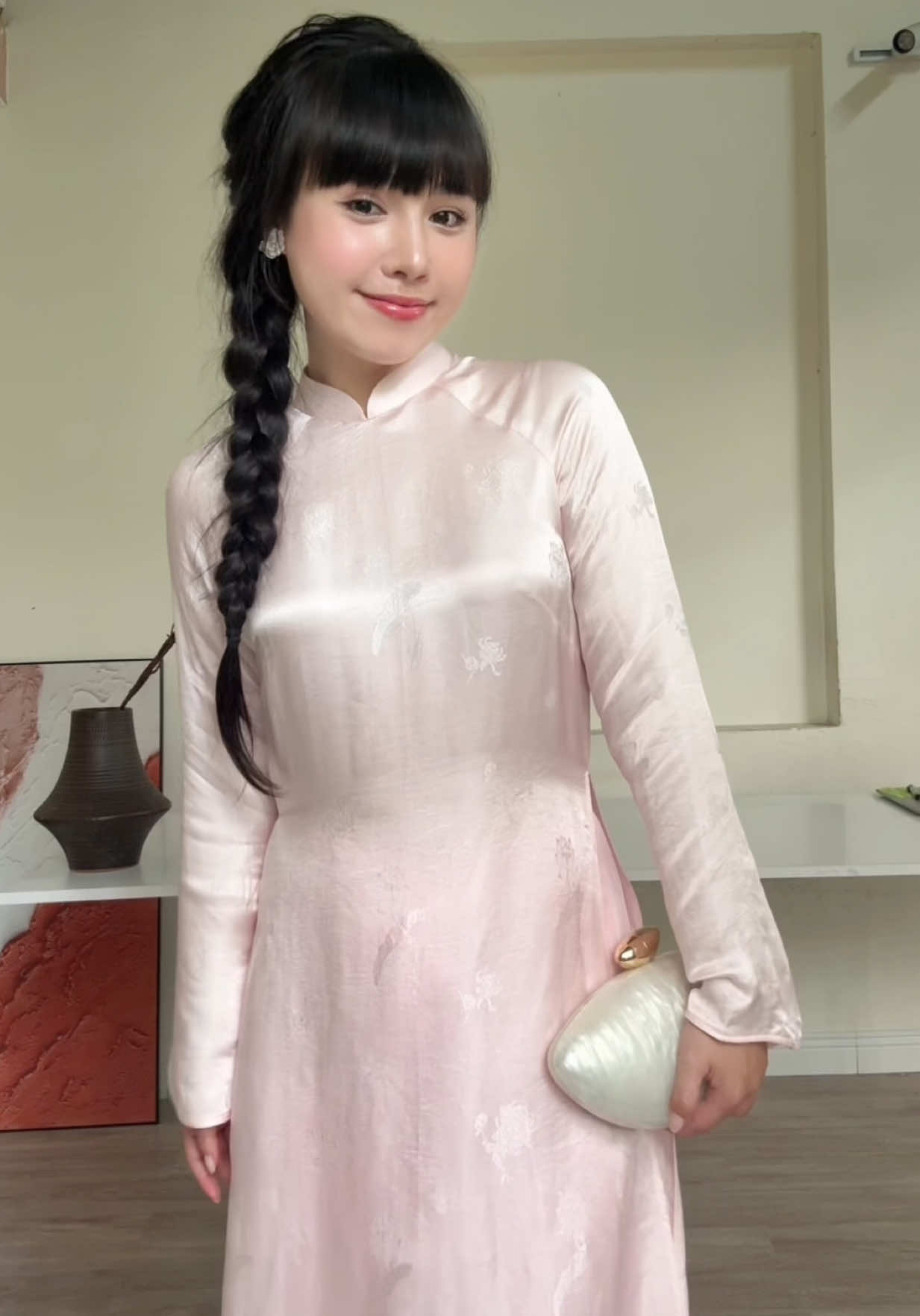 Vẫn là gu toy, iu màu hồnggg ☺️🌸💄  #dailylife #grwm #aodaivietnam #viral #fyp 