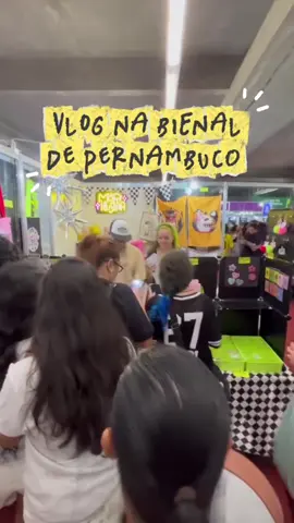 Respondendo a @Marlon Brendon bora pra cima que pra baixo eu já tô 😅 #bienaldepernambuco #bienal #bienaldolivro 