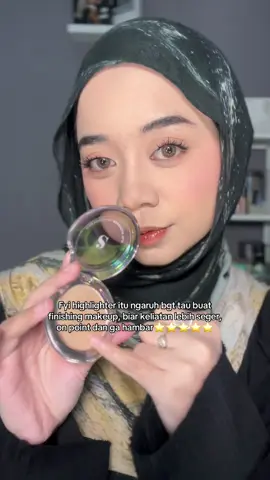 Makeup bakal keliatan lebih fresh kalo pake highlighter tuu💌💘 #highlighter #somethinc 