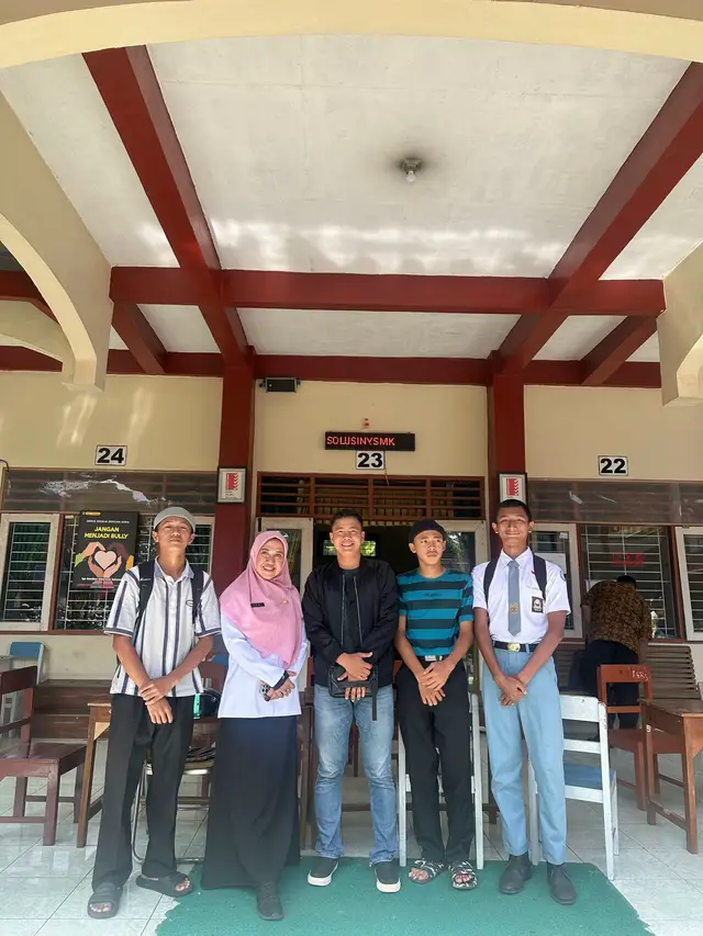 Seorang ibu selalu bahagia saat anaknya pulang @paskibra_smkn1_tengaran #buirabk #gurubksahabatsiswa #TNIAD #komando #gardaraksanagara 